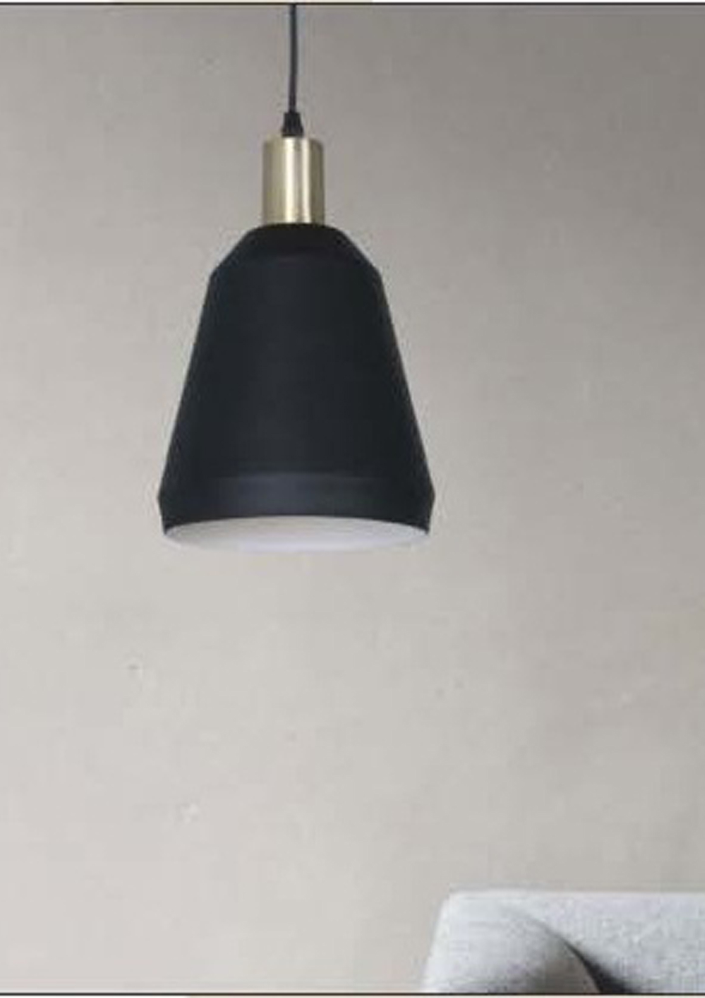 Beyond Lights - Black Pendant Lamp- GL